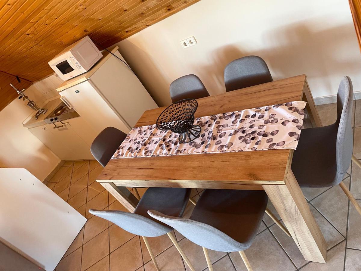 Esther Apartman Gyenesdiás Екстериор снимка